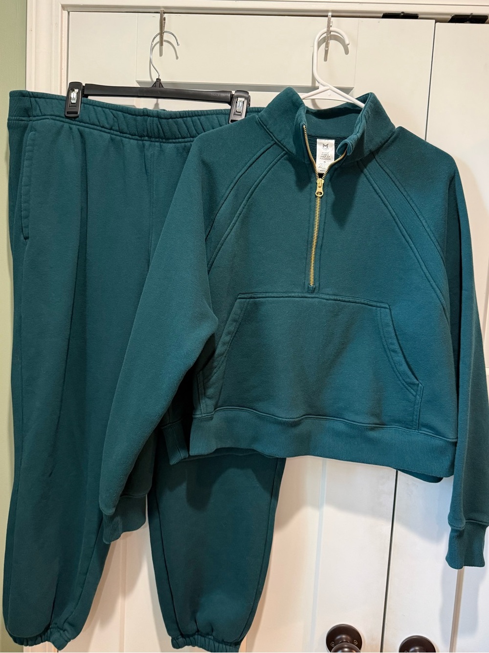 Women’s Teal Track Pants & cropped Half-Zip Sweatshirt Set
